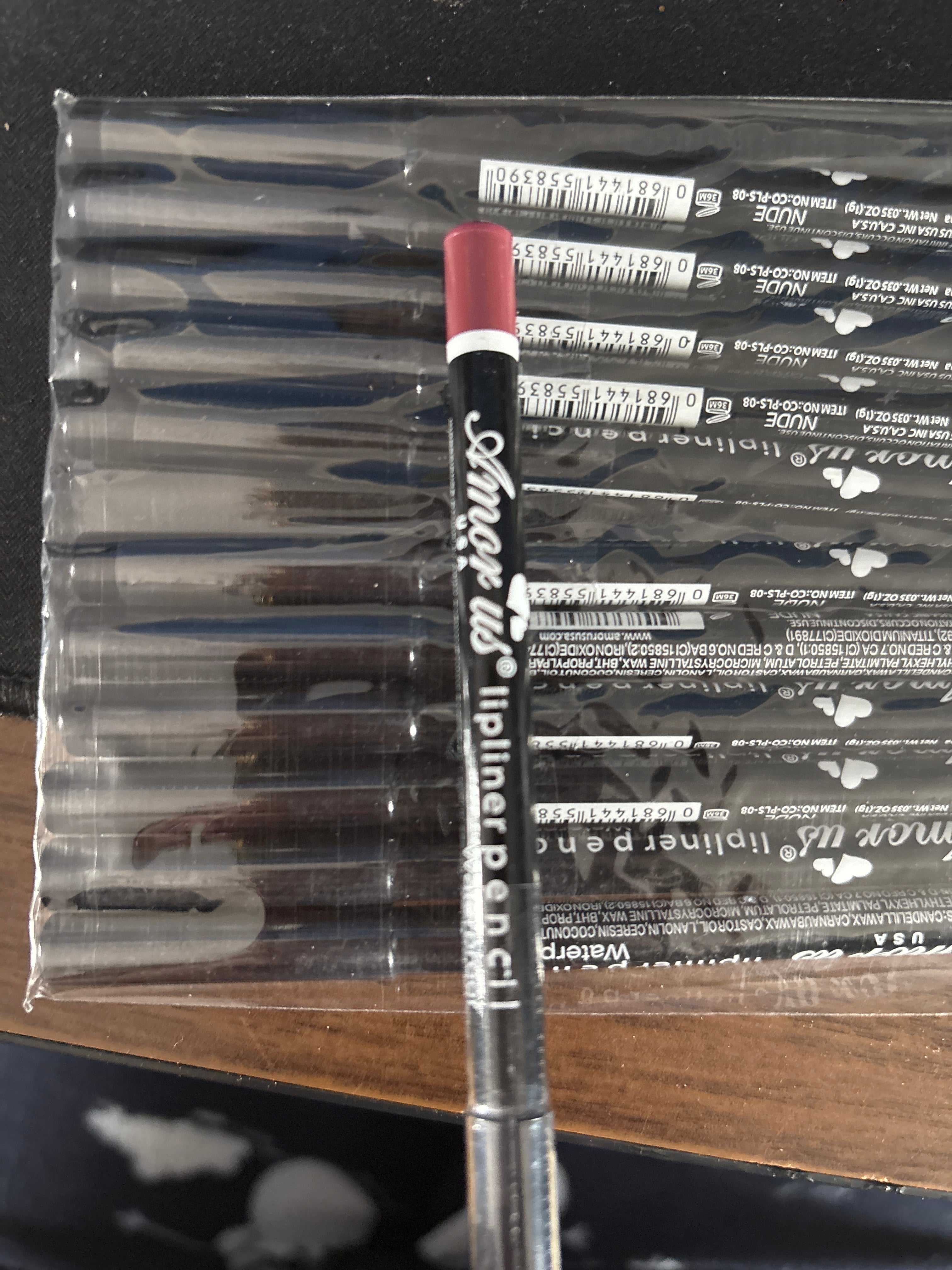 Crayon à lèvres Nude - Finition Mate et Longue Tenue