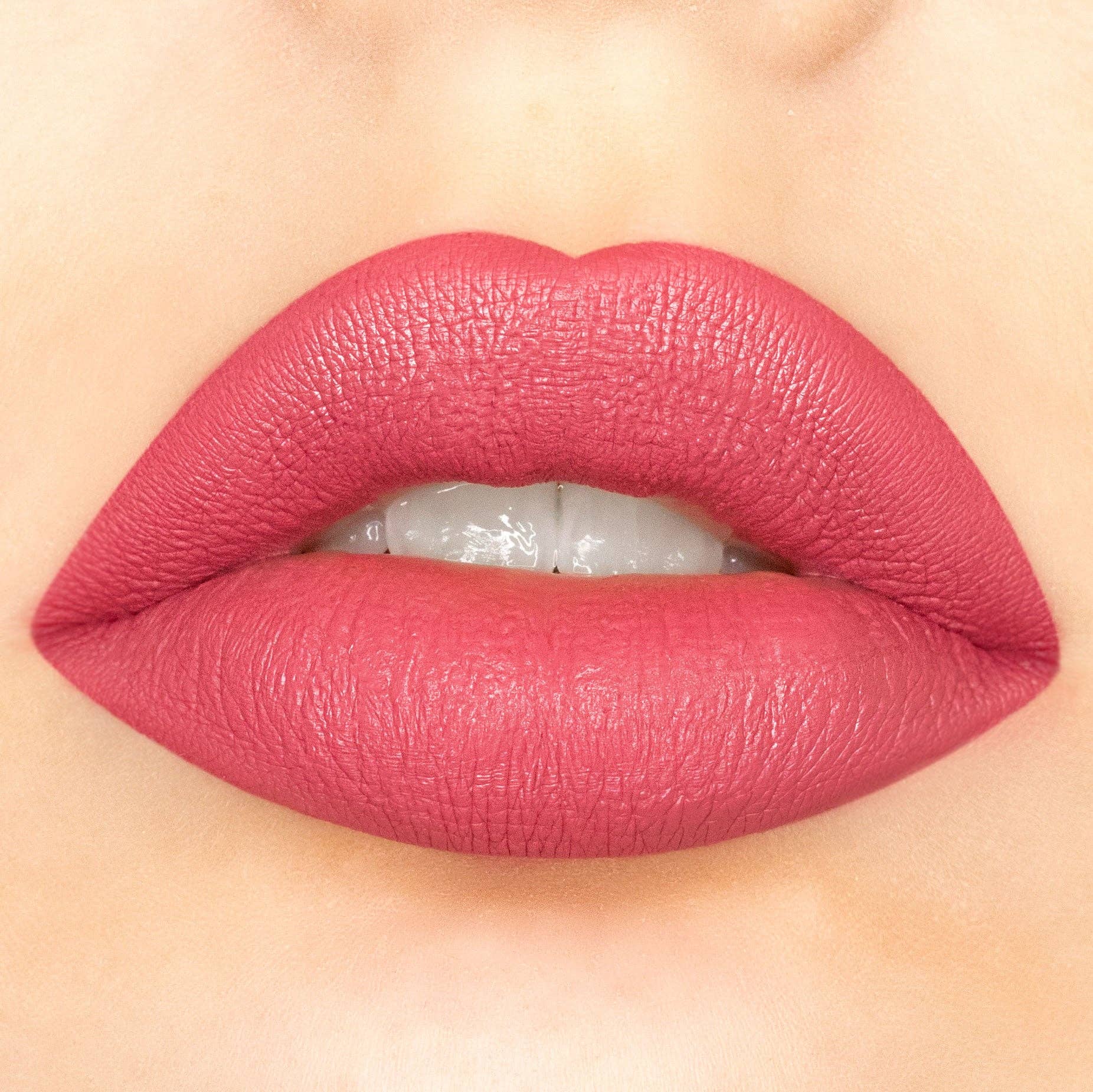 Dusty Rose - Rouge à lèvres liquide mat Velvety Kiss