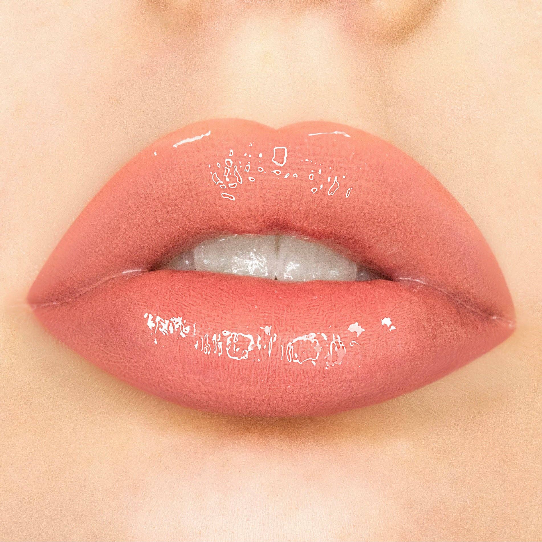 Nude Pink - Brillant à lèvres repulpant Sleeky Kiss